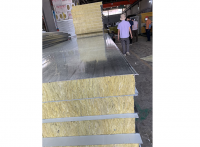 彩鋼岩（yán）棉（mián）防火夾心板